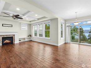 2744 NW Pine Cone Place, Issaquah WA 98027