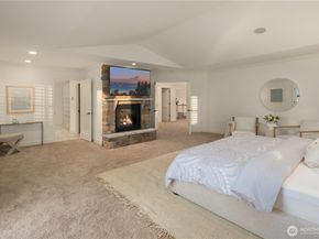 6577 102nd Avenue NE, Kirkland WA 98033