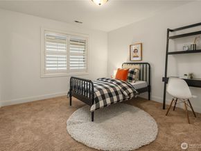 6577 102nd Avenue NE, Kirkland WA 98033