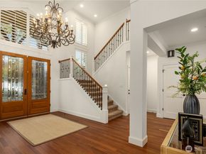 6577 102nd Avenue NE, Kirkland WA 98033