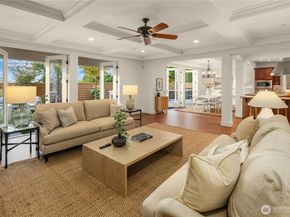 6577 102nd Avenue NE, Kirkland WA 98033