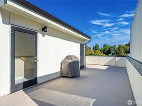 2833 3rd Avenue W, Seattle WA 98119