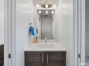 2833 3rd Avenue W, Seattle WA 98119