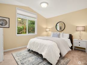 4020 Lake Washington Boulevard SE, Bellevue WA 98006