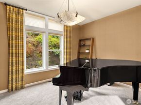 4020 Lake Washington Boulevard SE, Bellevue WA 98006