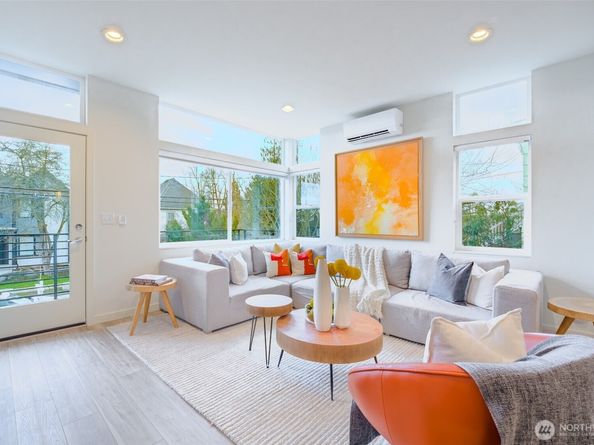 4853 S Findlay Street B, Seattle WA 98118