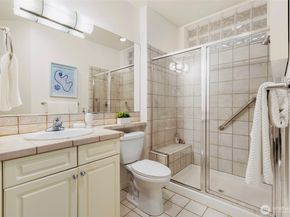 520 6th Avenue 4003, Kirkland WA 98033