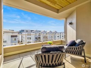 520 6th Avenue 4003, Kirkland WA 98033