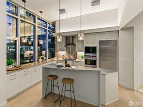 909 5th Avenue Ph3, Seattle WA 98164