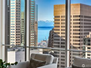 909 5th Avenue Ph3, Seattle WA 98164