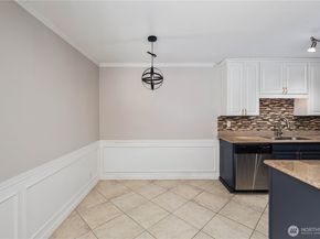 1113 Kirkland Avenue 6B, Kirkland WA 98033