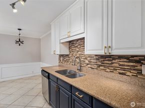 1113 Kirkland Avenue 6B, Kirkland WA 98033