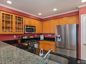 6042 Seaview Avenue NW 203, Seattle WA 98107