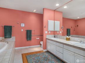 6042 Seaview Avenue NW 203, Seattle WA 98107