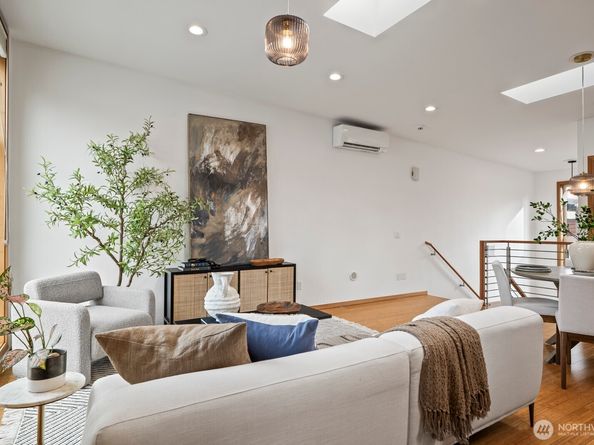 1530 18th Avenue S, Seattle WA 98144