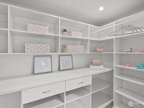 14702 255 Avenue SE, Issaquah WA 98027