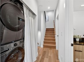 6543 35th Avenue SW B, Seattle WA 98126