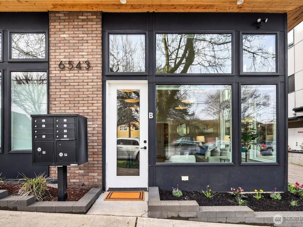 6543 35th Avenue SW B, Seattle WA 98126