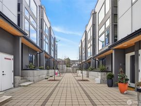 6543 35th Avenue SW B, Seattle WA 98126