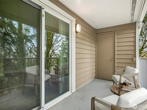 15246 SE 43rd Ct G201, Bellevue WA 98006