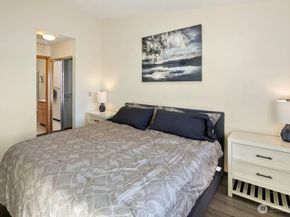 1707 NW 59th Street 302, Seattle WA 98107