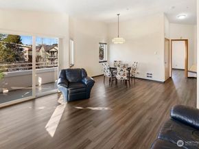 1707 NW 59th Street 302, Seattle WA 98107