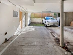 1707 NW 59th Street 302, Seattle WA 98107