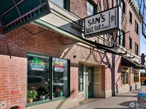 1707 NW 59th Street 302, Seattle WA 98107