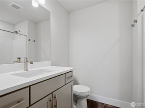 13333 Greenwood Avenue N A, Seattle WA 98133