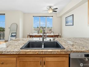 1880 25th Avenue NE 314, Issaquah WA 98029