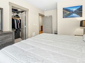 1880 25th Avenue NE 314, Issaquah WA 98029