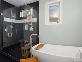 11307 NE 68th Street 11307, Kirkland WA 98033