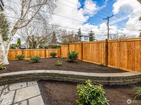 8321 25th Avenue NW B, Seattle WA 98117