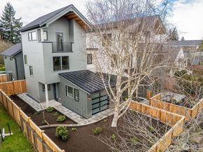 8321 25th Avenue NW B, Seattle WA 98117