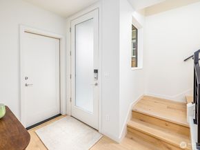 8321 25th Avenue NW B, Seattle WA 98117