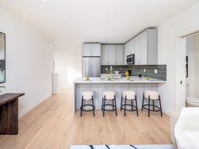 8321 25th Avenue NW B, Seattle WA 98117