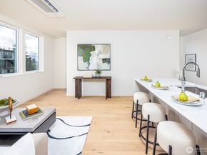 8321 25th Avenue NW B, Seattle WA 98117