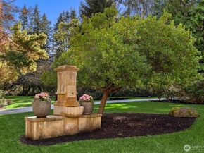 8010 Grand Avenue NE, Bainbridge Island WA 98110