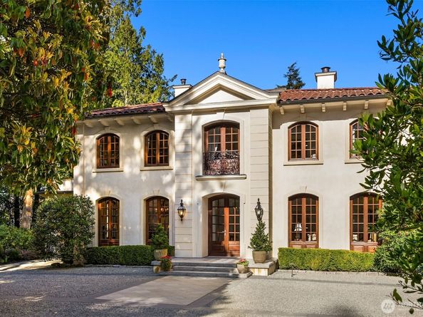 8010 Grand Avenue NE, Bainbridge Island WA 98110