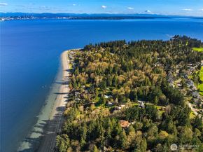 8010 Grand Avenue NE, Bainbridge Island WA 98110