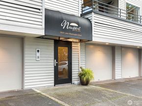 3520 Lake Washington Boulevard SE 105, Bellevue WA 98006