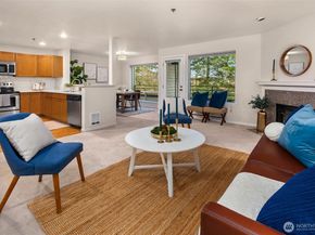 3520 Lake Washington Boulevard SE 105, Bellevue WA 98006