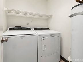 3520 Lake Washington Boulevard SE 105, Bellevue WA 98006