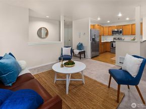 3520 Lake Washington Boulevard SE 105, Bellevue WA 98006