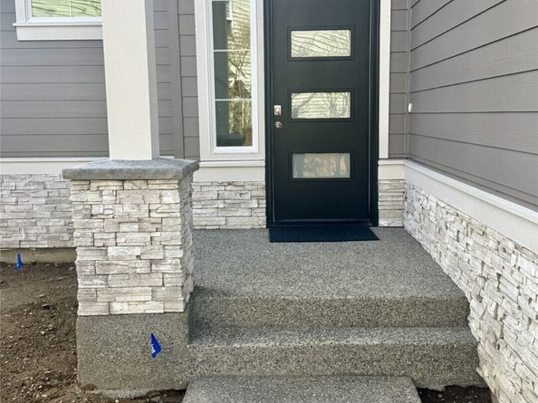 9207 NE 175th Street B, Bothell WA 98011