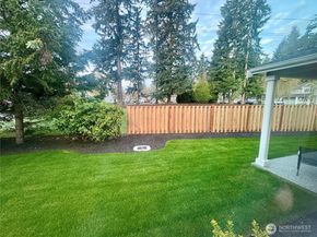 9207 NE 175th Street B, Bothell WA 98011