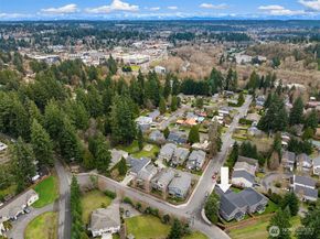 9207 NE 175th Street B, Bothell WA 98011