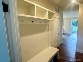 9207 NE 175th Street B, Bothell WA 98011