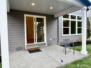 9207 NE 175th Street B, Bothell WA 98011