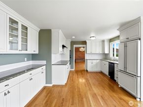 2602 Hillside Lane, Everett WA 98203